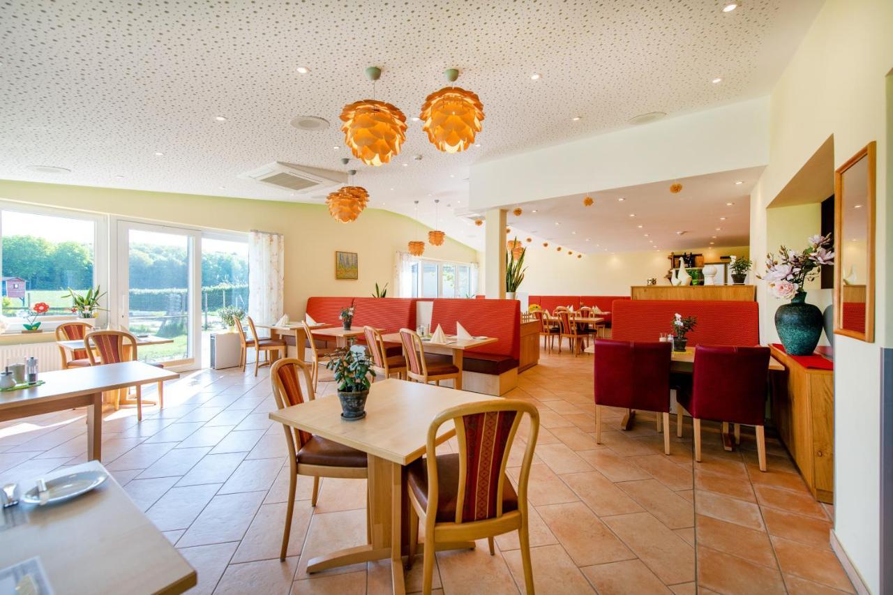 Waldesblick, Hotel-Restaurant Lahr  Exterior photo